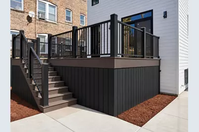 4252 N Hamlin Avenue, Chicago, IL 60618 - Photo 9