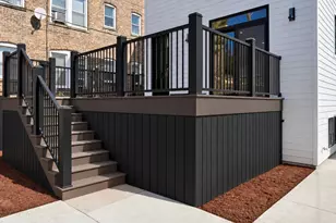 4252 N Hamlin Ave, Chicago, IL 60618 - Photo 9