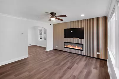 605 E 88th Place, Chicago, IL 60619 - Photo 3