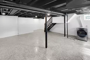 605 E 88th Pl, Chicago, IL 60619 - Photo 33