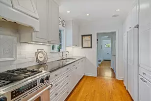 2910 Orchard Ln, Wilmette, IL 60091 - Photo 13