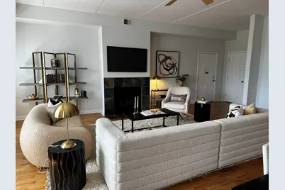 2618 W Diversey Avenue #402, Chicago, IL 60647 - Photo 5
