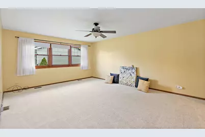 104 Millis Lane, Schaumburg, IL 60193 - Photo 15