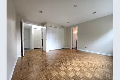 1912 Governors Lane #1912, Hoffman Estates, IL 60169 - Photo 9