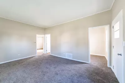 18 E Dearborn Street, Plano, IL 60545 - Photo 9