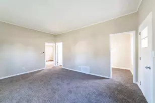 18 E Dearborn St, Plano, IL 60545 - Photo 9
