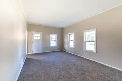 18 E Dearborn Street, Plano, IL 60545 - Photo 7