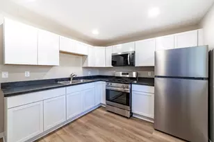 18 E Dearborn St, Plano, IL 60545 - Photo 3