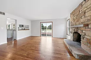 450 Potomac Ln, Elk Grove Village, IL 60007 - Photo 9