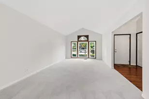 450 Potomac Ln, Elk Grove Village, IL 60007 - Photo 5
