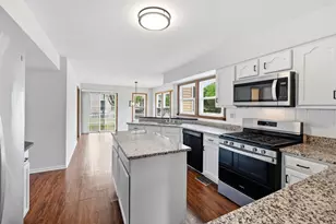 450 Potomac Ln, Elk Grove Village, IL 60007 - Photo 15