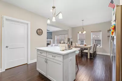 230 S Cass Avenue, Westmont, IL 60559 - Photo 5