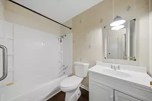 2830 Cranbrook St, Kankakee, IL 60901 - Photo 9