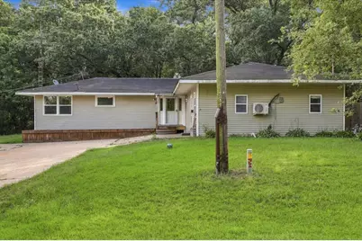 1572 Winnetka Street, Dixon, IL 61021 - Photo 1