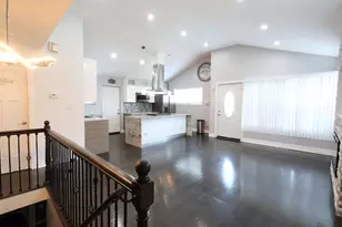 12534 S Lincoln St, Calumet Park, IL 60827 - Photo 3