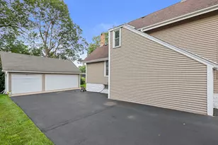 20 Division St, Algonquin, IL 60102 - Photo 5