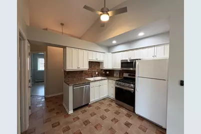 12 Echo Court #13, Vernon Hills, IL 60061 - Photo 3
