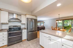 38013 N Russell Ave, Beach Park, IL 60087 - Photo 11