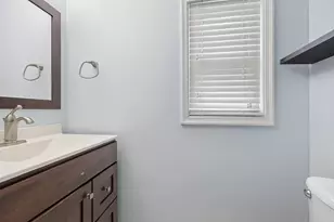 2013 Vanderbilt Ct, Naperville, IL 60565 - Photo 9