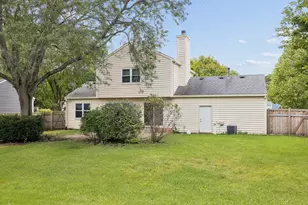 2013 Vanderbilt Ct, Naperville, IL 60565 - Photo 17