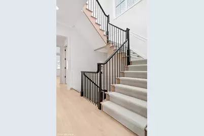 2163 W Windsor Avenue, Chicago, IL 60625 - Photo 9