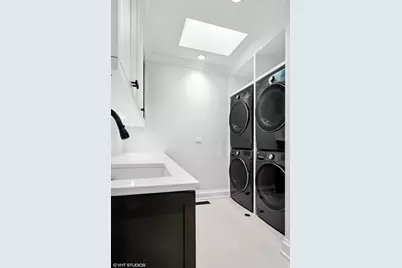 2163 W Windsor Avenue, Chicago, IL 60625 - Photo 29