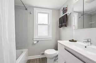 2916 W Fargo Ave, Chicago, IL 60645 - Photo 17