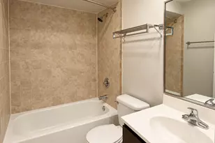 707 W Sheridan Rd, Chicago, IL 60613 - Photo 11