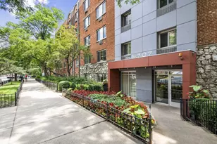707 W Sheridan Rd, Chicago, IL 60613 - Photo 1
