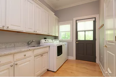 11361 W Plainfield Road, Indian Head Park, IL 60525 - Photo 19