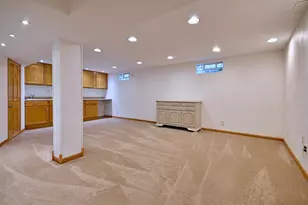 703 Larkfield Cir, Rockford, IL 61107 - Photo 35