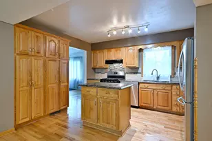 703 Larkfield Cir, Rockford, IL 61107 - Photo 17
