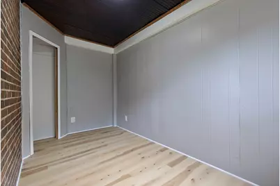 1322 Garrison Avenue, Rockford, IL 61103 - Photo 11