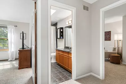 4608 Mumford Drive, Hoffman Estates, IL 60192 - Photo 13