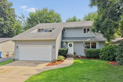 33202 N Woodland Terrace, Grayslake, IL 60030 - Photo 1