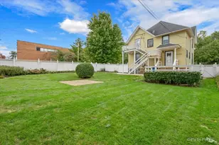 202 N 5th St, Saint Charles, IL 60174 - Photo 25