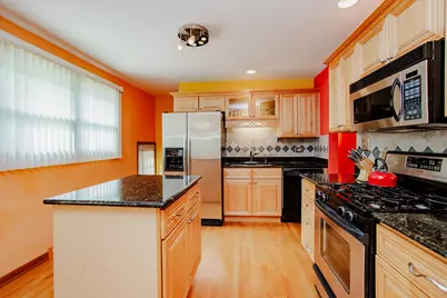 461 E Cherry Hill Drive, Addison, IL 60101 - Photo 7