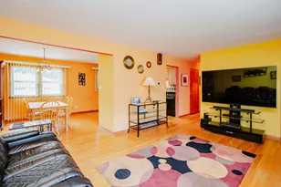 461 E Cherry Hill Dr, Addison, IL 60101 - Photo 3