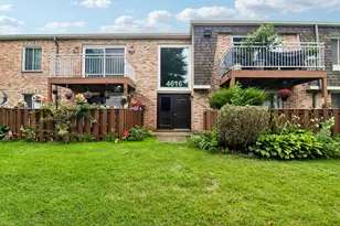 4616 Kings Walk Dr, Rolling Meadows, IL 60008 - Photo 1