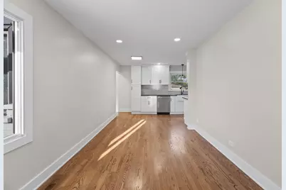 160 Lancaster Lane, Des Plaines, IL 60018 - Photo 3