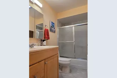 3300 N Carriageway Drive #211, Arlington Heights, IL 60004 - Photo 11