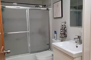 3300 N Carriageway Dr, Arlington Heights, IL 60004 - Photo 9