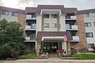 3300 N Carriageway Dr, Arlington Heights, IL 60004 - Photo 1