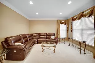 22 Red Tail Dr, Hawthorn Woods, IL 60047 - Photo 5