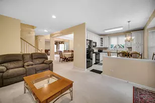 22 Red Tail Dr, Hawthorn Woods, IL 60047 - Photo 7