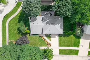 1939 Clover Rd, Northbrook, IL 60062 - Photo 31