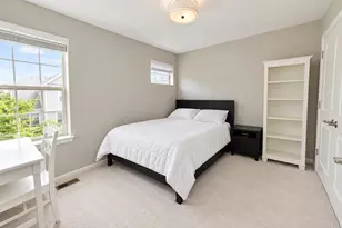 2009 Saipan Dr, Glenview, IL 60026 - Photo 19