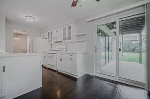 696 Hapsfield Ln, Buffalo Grove, IL 60089 - Photo 17