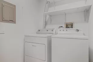 696 Hapsfield Ln, Buffalo Grove, IL 60089 - Photo 25