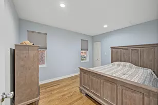 3305 W 66th St, Chicago, IL 60629 - Photo 13